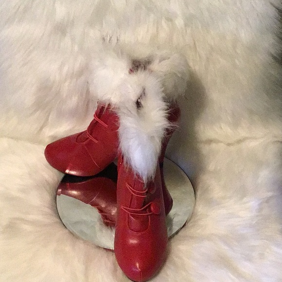 Elle Shoes - 🎅🏻✨SANTA’ S BOOTIE ✨🎅🏻
